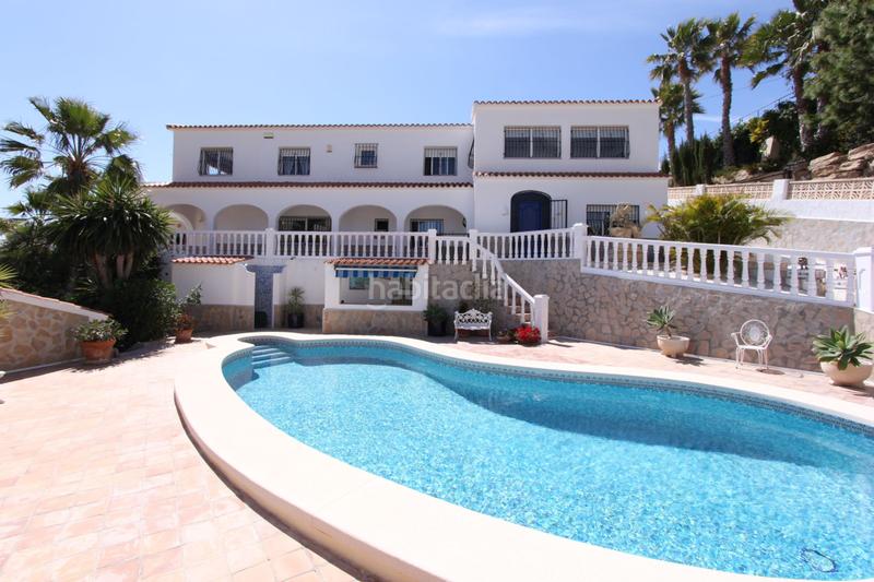 Foto 70923b9f-839c-40fc-9280-16f7ef6c338a. Chalet in Pueblo Acantilado-Lanuza Campello (el)