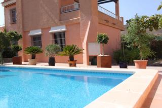 Chalet  Calle de orihuela, la merced, el campello, l'alacantí, alacant /. Woning met 4 slaapkamers in de wijk cala dor, el campello