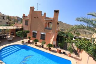 Chalet  Calle de orihuela, la merced, el campello, l'alacantí, alacant /. Woning met 4 slaapkamers in de wijk cala dor, el campello