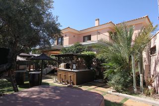 Chalet  Urbanització llop marí, pueblo español, urbanització l'almadrava. Grote vrijstaande 4 slaapkamer villa in een van de meest gewilde