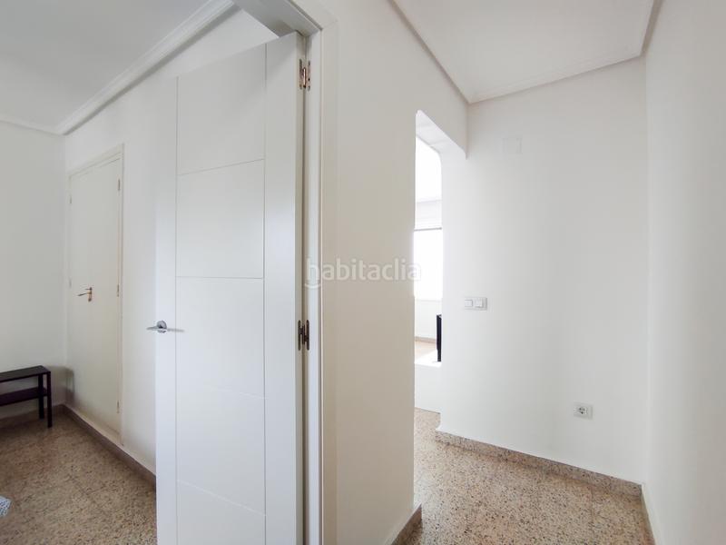 Foto fc969bd6-6c50-4c23-b796-7712d26d3317. Miete etagenwohnung mit heizung parking in Zona Playa Laredo