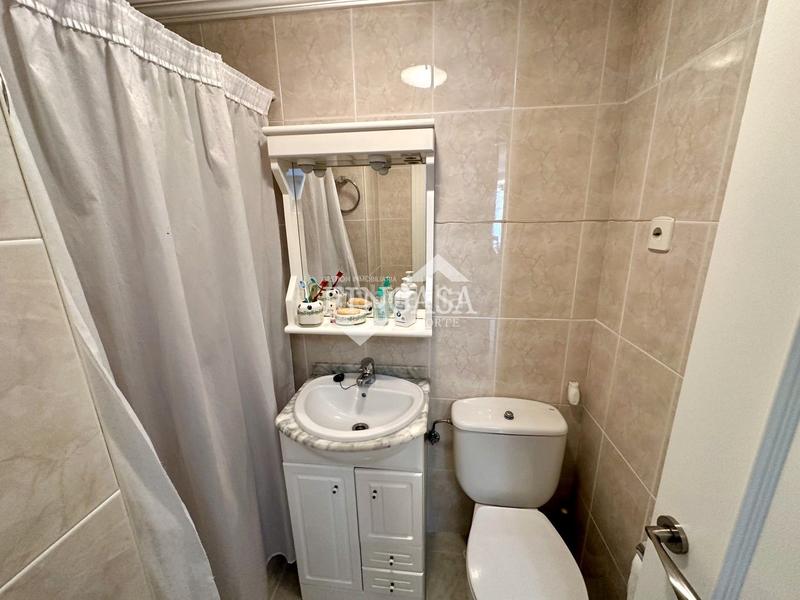 Foto cc7c2ad4-5d62-4f17-a5f4-2d89072e4dc3. Maison jumelée avec chauffage parking piscine dans El Puntal Laredo