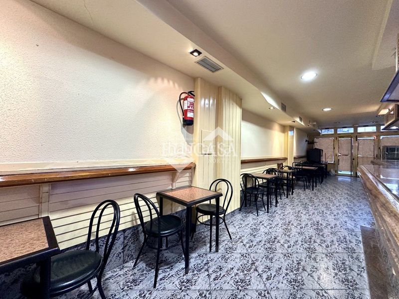 Foto c28ad2f8-fddb-45c2-924c-fb3f835f02bd. Local comercial en Centro Laredo