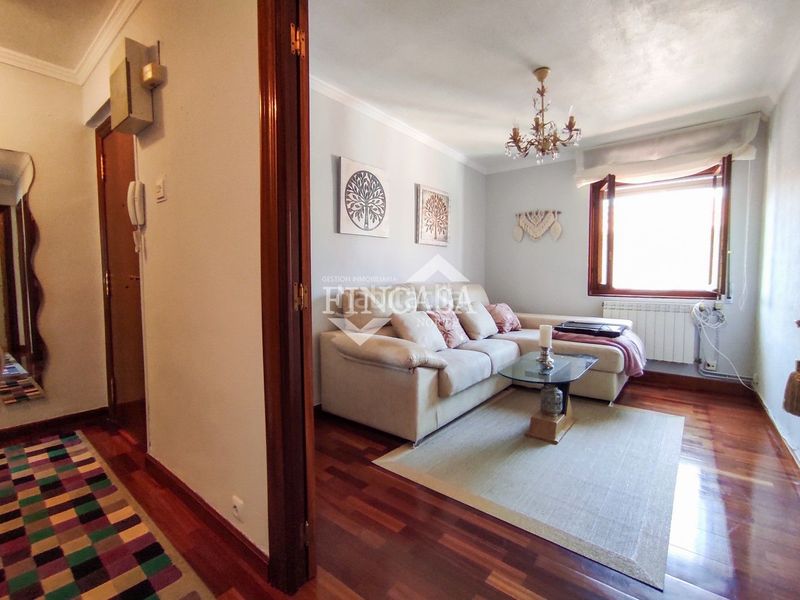 Foto 439e0356-7383-4cbe-b21e-ed3b2790bee2. Rent flat with heating parking in Centro Laredo
