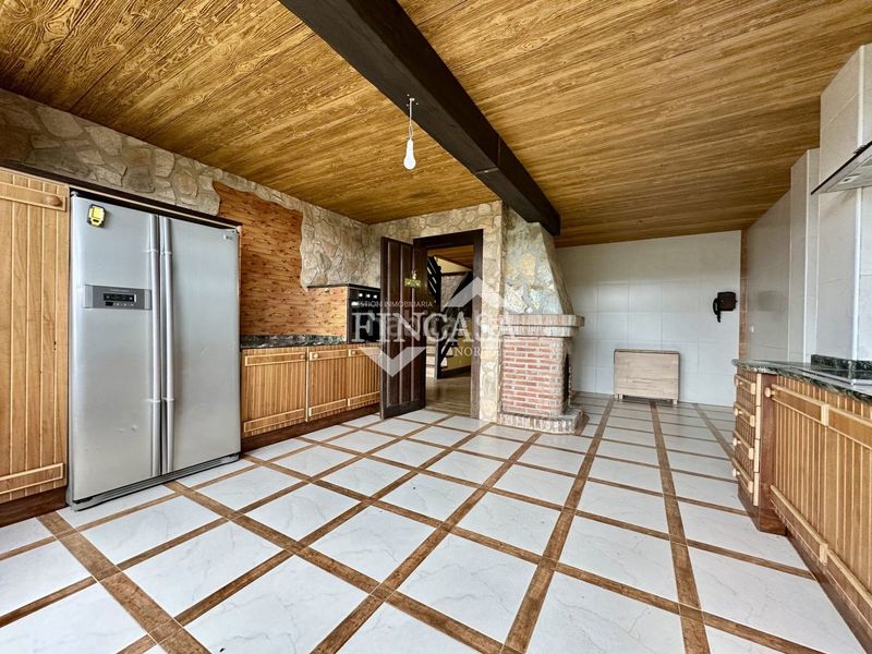 Foto b5eeef49-be2f-4181-8ca2-91a694cbf179. Casa en Meruelo
