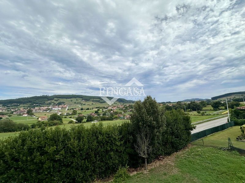 Foto c760c1ac-dee1-4320-ab28-914f5c644bca. Casa amb xemeneia calefacció aparcament a Meruelo