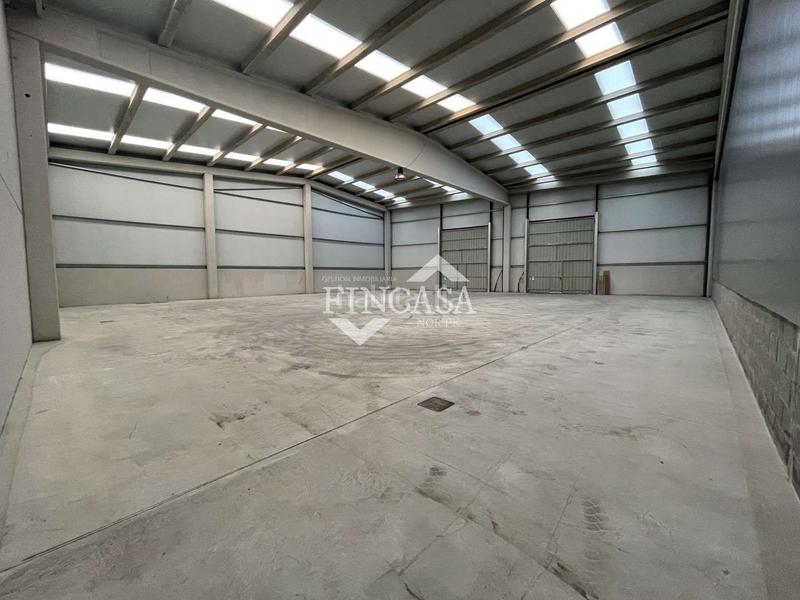 Foto 384e4841-0ef7-4684-9226-af712657e58f. Location bâtiment à usage industriel dans Bárcena de Cicero