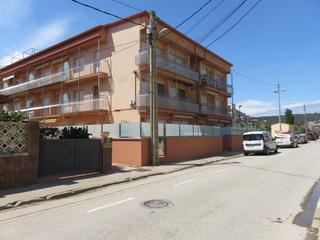 Apartament  Carrer camèlia. Apartamento a escasos metros de la playa situado en una zona muy