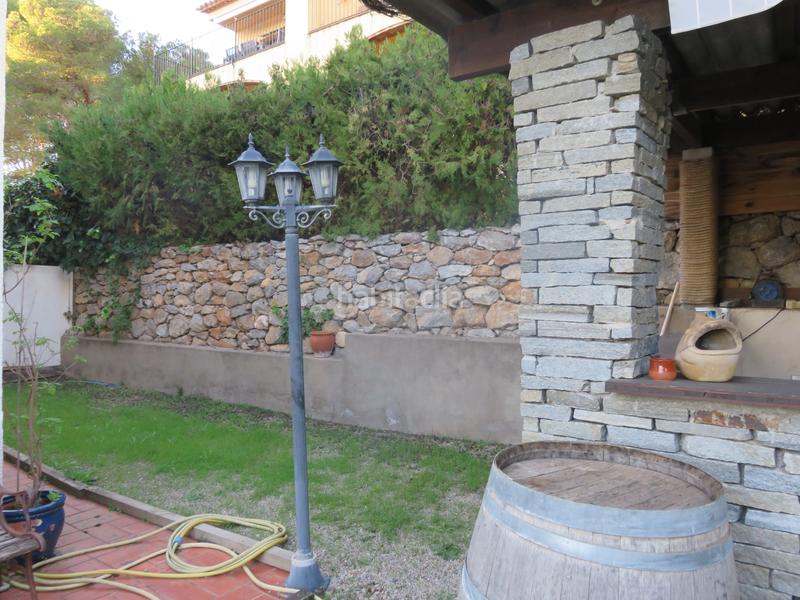 Foto 1a2668d3-69cb-4334-b1c3-299e8a20cf0f. Casa aparellada a carrer pirineus 94 a l´Estartit poble Estartit