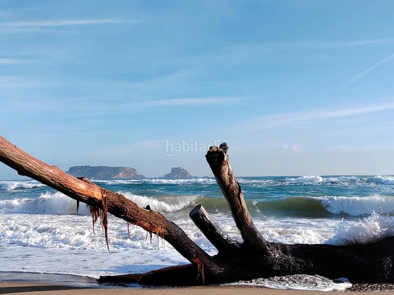 Foto 4083f59a-2d2b-4f11-ba19-df288383bddb. Piccolo appartamento con camino parcheggio in l´Estartit poble Estartit