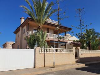 Chalet in Polígono y 6