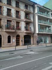 Aparcament cotxe  José posada herrera. Plaza de parking en el centro de torrelavega