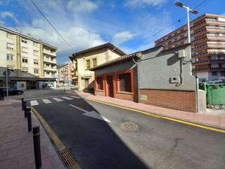 Local commercial  Calle la paz. Local comercial en los corrales de buelna
