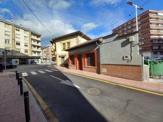 Local commercial  Los corrales de buelna - cl la paz. Local comercial en los corrales de buelna