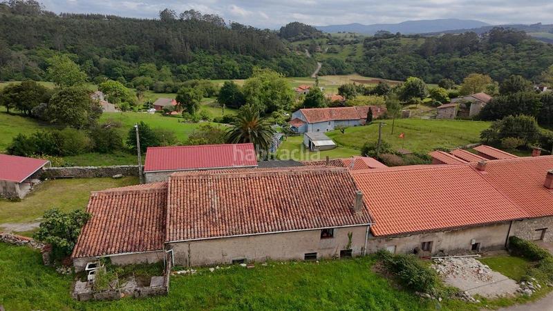 Foto 11e771f1-579d-48d7-8996-2da0709a79a9. Casa  con terreno en en Santillana del Mar