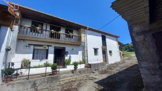 Casa  Barrio barrio del arroyo, 18. Casa con terreno en  santillana del mar