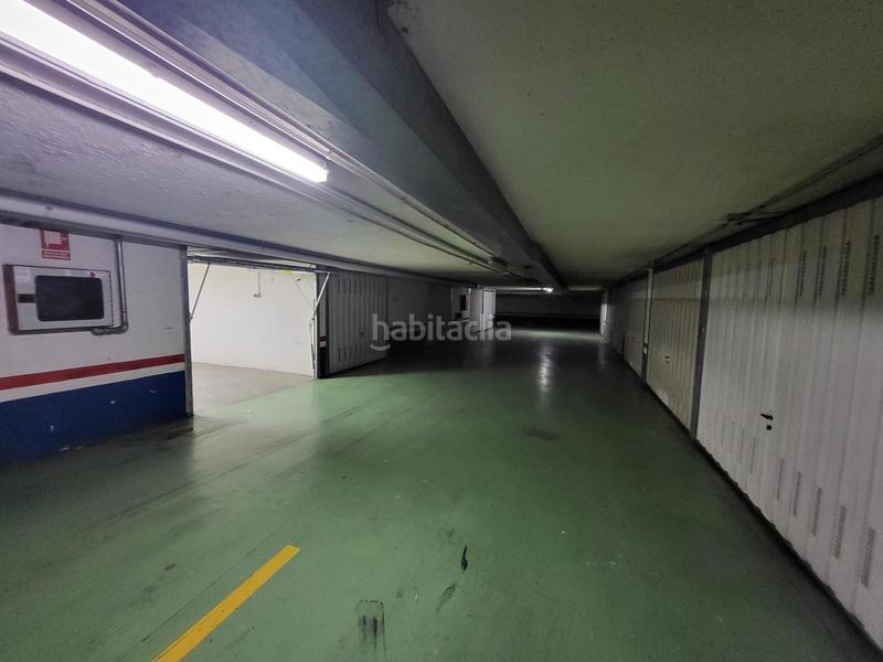 Foto 862dd8ac-f197-4abd-ba8e-3c78cbb6f559. Parking coche garaje cerrado en avda. del besaya en Torrelavega