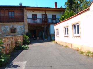 Mas à Puente Viesgo. Casona de iedra con terreno