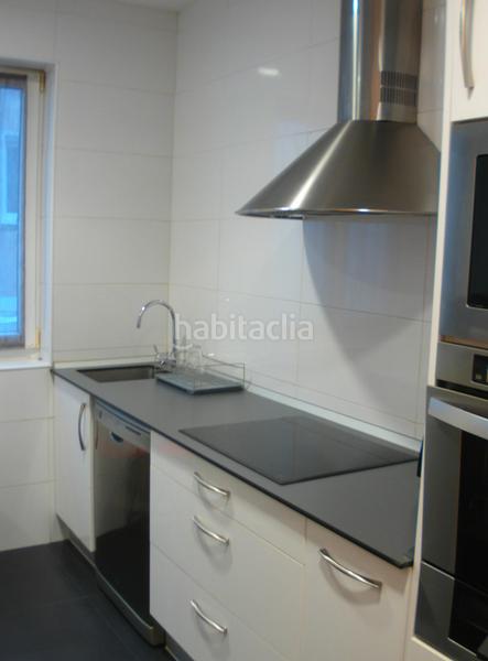 Foto b8659db1-5f5d-466c-ade1-d9e9c5e357db. Etagenwohnung mit heizung in Centro Torrelavega