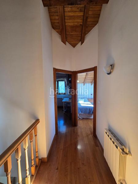 Foto 380a9e25-6fe2-49a0-bee1-50104fb27813. Casa pareada chalet pareado con jardin en hinojedo en Suances