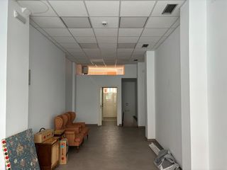 Local Comercial a Calle JULIAN URBINA