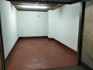 Lloguer Aparcament cotxe a Centro. Garaje cerrado