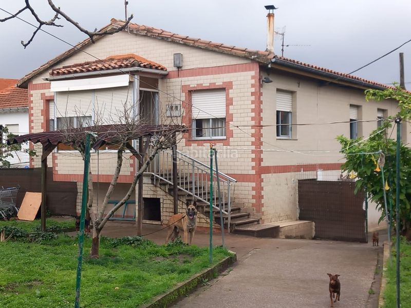 Foto c9662ee3-b387-4bbc-9ffa-acf21bf6cdc8. Casa a Sierrapando Torrelavega