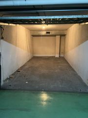 Autoparkplatz  Avenida del  besaya. Garaje cerrado en torrelavega