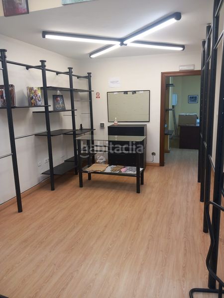 Foto 7f69a0bd-d3d7-452e-9dbc-f4daf2f9a76a. Local comercial a El Parque - Zapatón Torrelavega