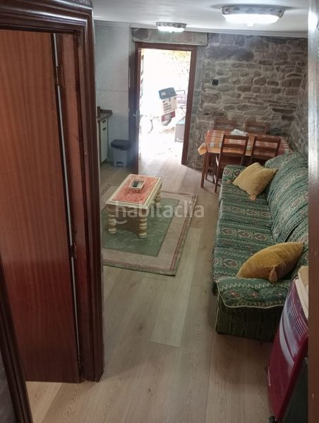 Foto 2b31f668-5c30-484d-9eb0-a80894d81739. Masia amb aparcament a Valdeolea