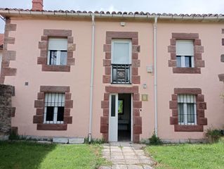 Mas à Valdeolea. Casa de piedra con terreno en valdeolea