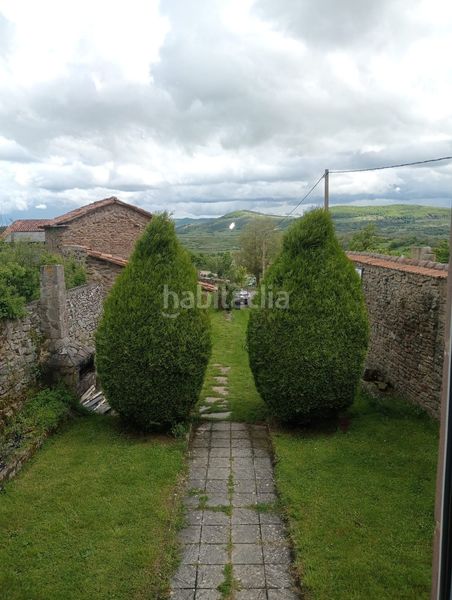 Foto 8b5fcf4c-2c4b-478e-9c79-a8333736e635. Masia amb aparcament a Valdeolea
