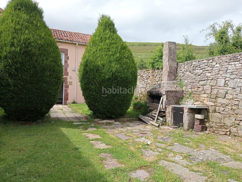 Foto cc68f066-ff5b-487f-a3f7-a989cb968538. Masia amb aparcament a Valdeolea