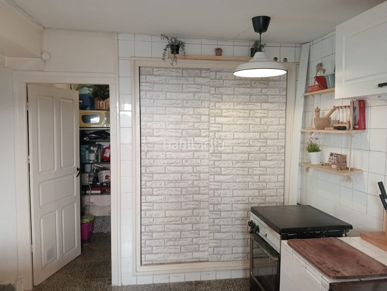 Foto abbb2dc6-32cd-4c04-8aa1-5a9f2482b379. Maison dans Luena