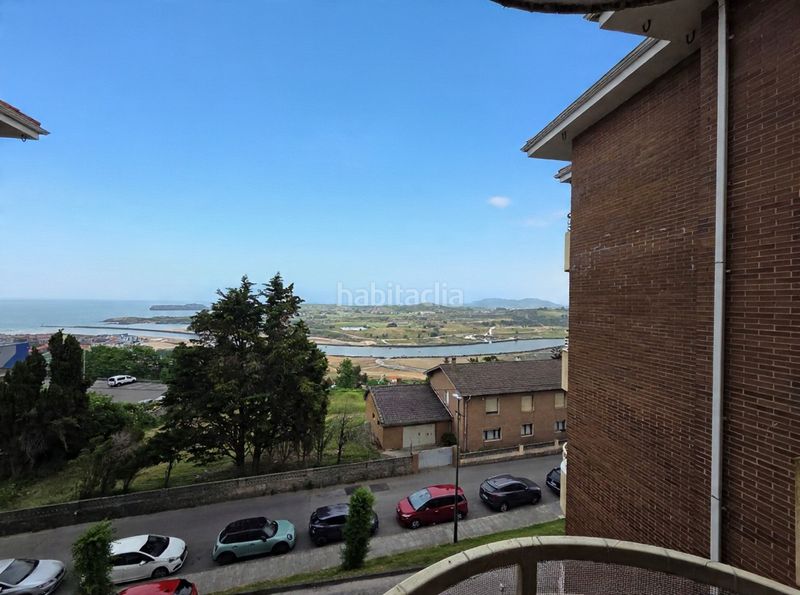 Foto 5e23b887-8e94-40f5-8930-8e264f094cd6. Pis amb calefacció aparcament a Suances