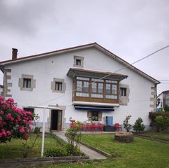 Haus in Suances. Casona de piedra en hinojedo