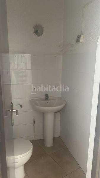 Foto 5b6b2fc2-c05d-4bff-8719-13cd56d6f777. Alquiler local comercial bajo en alquiler en paseo rosales, en Molina de Segura