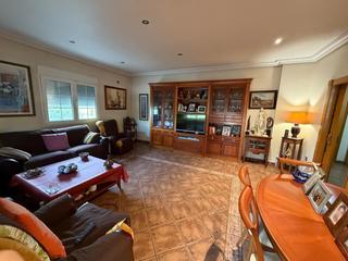 Chalet in El Llano. Espectacular chalet en la huerta de molina de segura con piscina