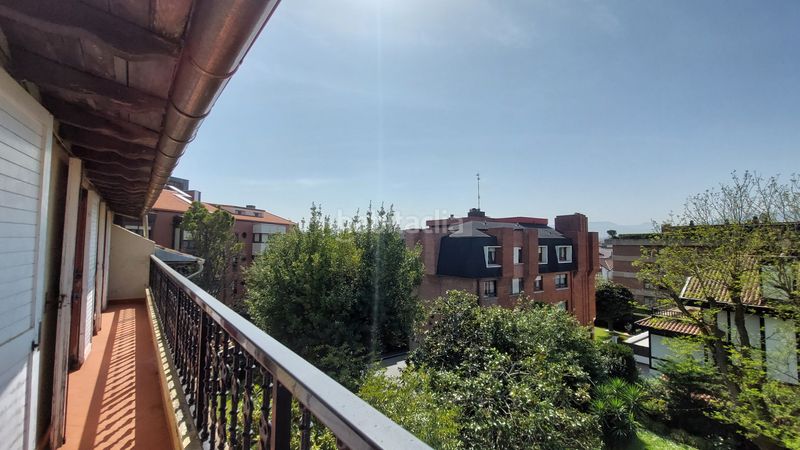 Foto 8716f380-4196-490d-8b23-44f8be2a47a8. Àtic amb calefacció aparcament a Neguri Getxo