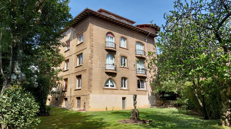 Foto bfa02976-8697-4b3f-bbef-a0d3521f1e6f. Àtic amb calefacció aparcament a Neguri Getxo