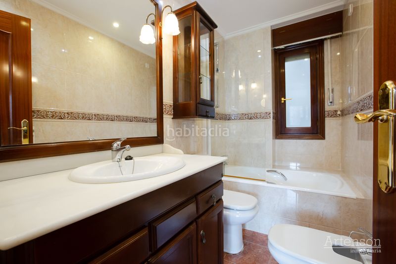 Foto c034a555-fa19-47ee-8870-494b0f1731e0. Piso en Larrea - San Juan de Dios - Peñota Santurtzi
