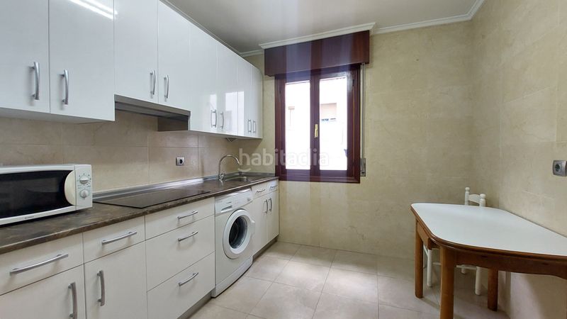 Foto 02c75cfb-6e8e-4284-bef3-ea9eadfae72b. Pis a calle maestro zubeldia kalea 9 a Azeta - Abatxolo Portugalete