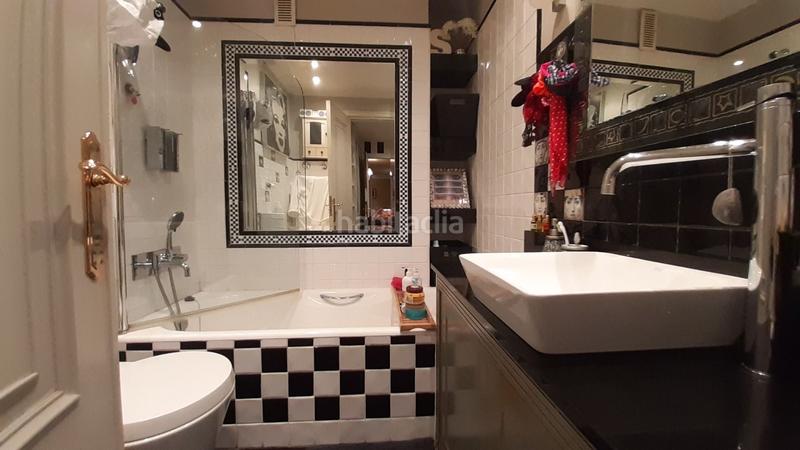 Foto 13014e6f-6b1e-4634-a42b-92172f8ae75c. Flat with parking in Las Arenas Getxo