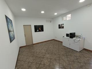 Location Local commercial  Carrer sant artur. Local comercial zona veral