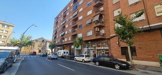 Local Comercial en Avenida de Doce Ligero de Artillería