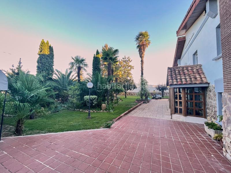 Foto db235ce7-e9ca-444e-ab24-dd1bfc7b743c. Chalet con parcheggio piscina in Albelda de Iregua