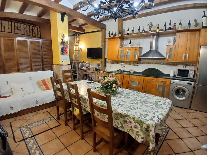 Foto 6d73db0b-dbff-49dc-ba4e-3d045c511298. Local comercial a Alberite