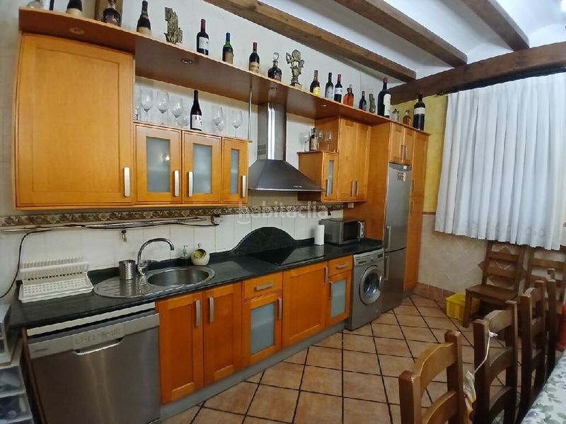 Foto 711ea3cf-f046-4362-8aa1-f963d6175b50. Local comercial a Alberite