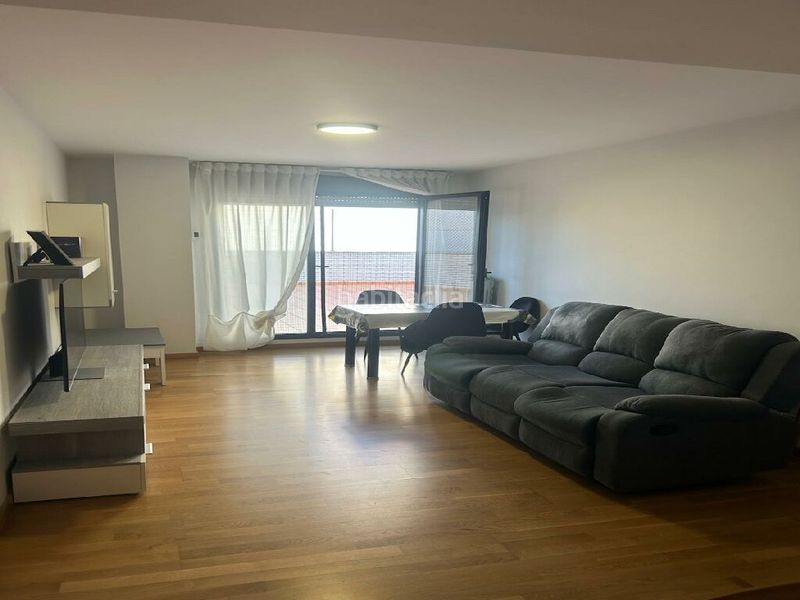 Foto c3cc60ee-e982-4b3b-898c-2cb37a0a3448. Estudio en Albelda de Iregua