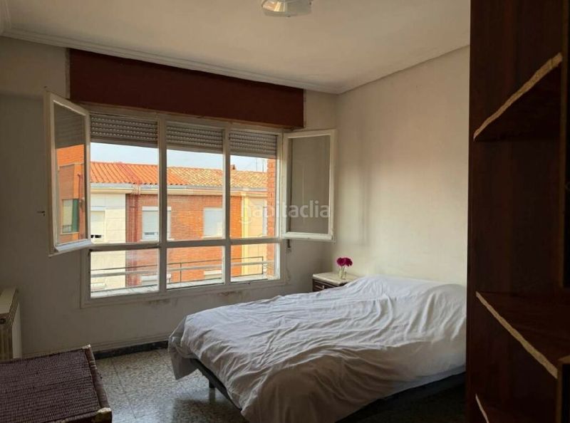 Foto 7a0dbcaf-61ce-4c00-a2b5-16340a4086eb. Piso en Oeste Logroño